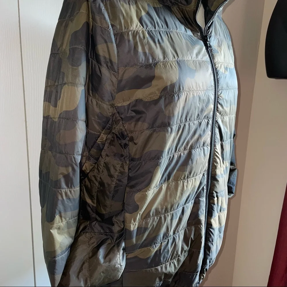 Pink Camo jackets  size M - Picture 6 of 12